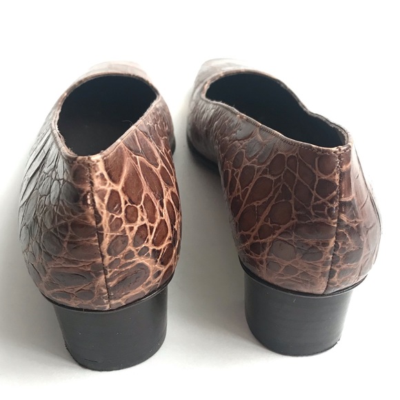 ESCADA SquareToe Low Heel Croc Print Leather Pumps - Picture 8 of 8